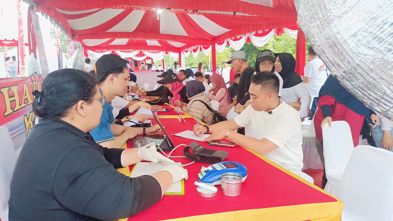 Polri Dekat dengan Rakyat: CFD Balikpapan Diwarnai Kesehatan Gratis hingga Hiburan