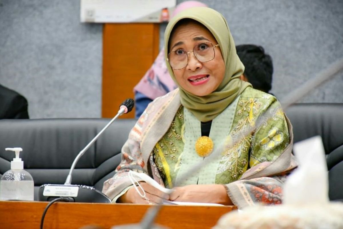Hetifah Soroti Rencana Penutupan Prodi, Tekankan Transparansi dan Kajian Akademik