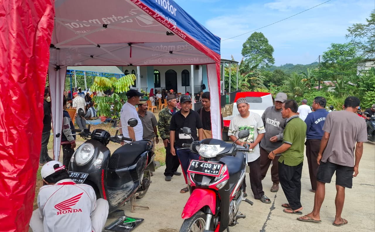 Musala Ibnu Sina Potong Hewan Kurban, Honda Samarinda Turut Ramaikan Beri Layanan Servis Gratis