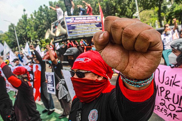 Hari Buruh 2026: AJI Samarinda Soroti Upah Murah dan Relasi Kerja Tidak Sehat di Industri Media