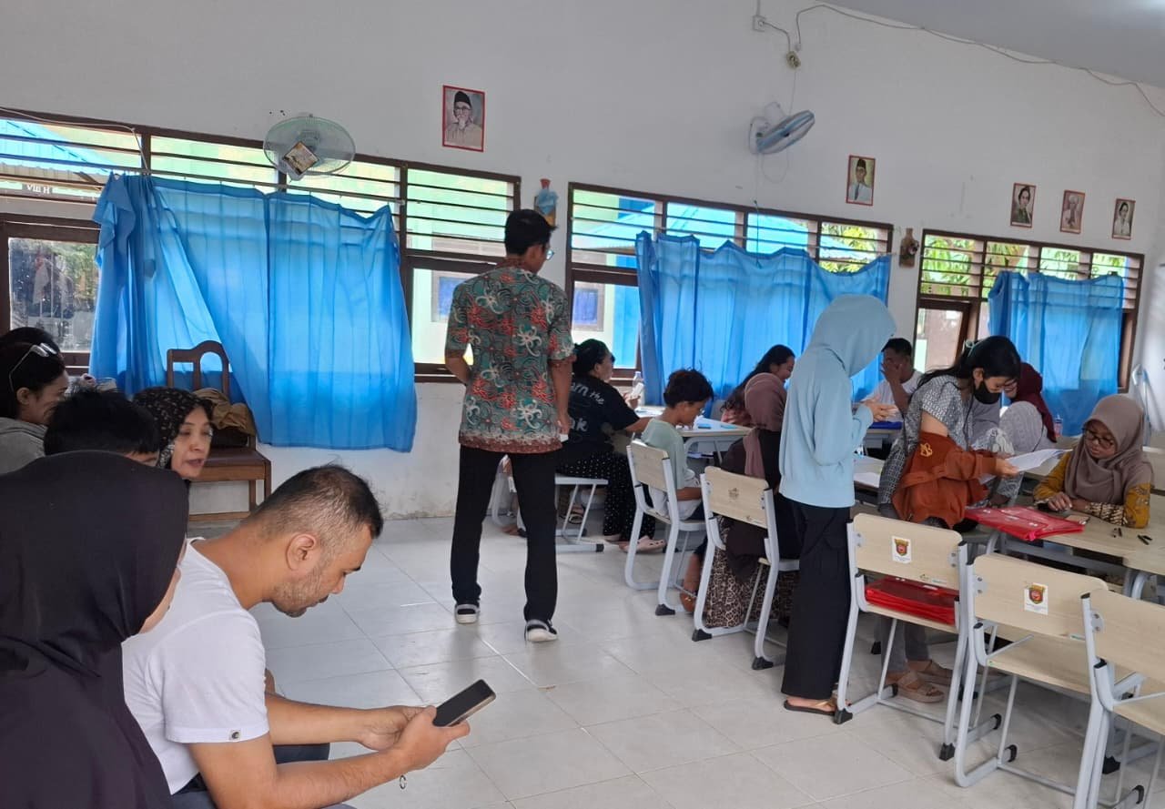 Hari Pertama SPMB, SMPN 22 Samarinda Ramai Didatangi Calon Siswa dan Orang Tua