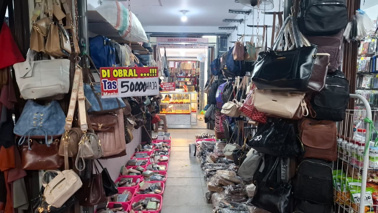 Megah di Luar, Sepi di Dalam: Pedagang Pasar Pagi Mengaku Penjualan Masih Lesu