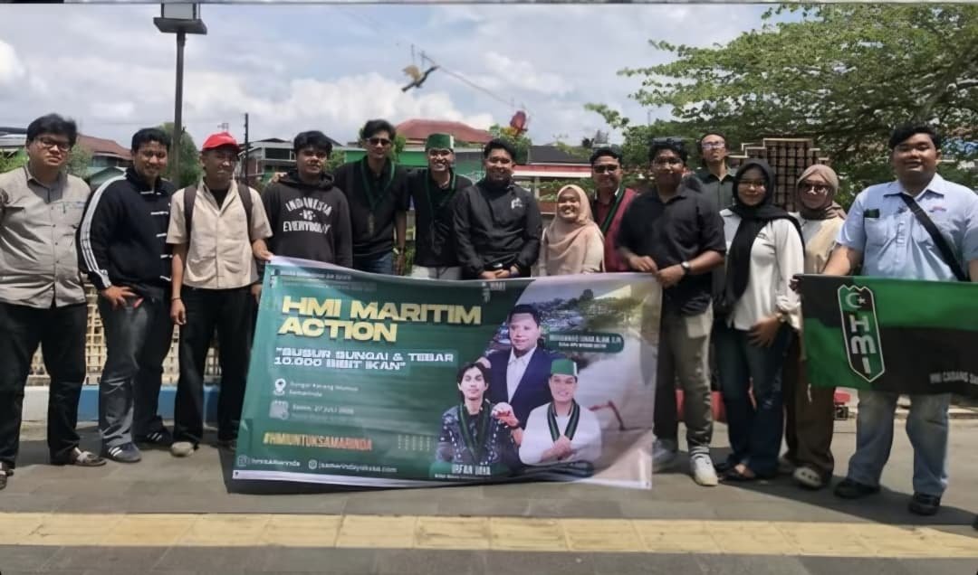 HMI Samarinda dan ISPIKANI Tanam Kepedulian Lingkungan Lewat Pelepasan 10 Ribu Bibit Ikan di SKM