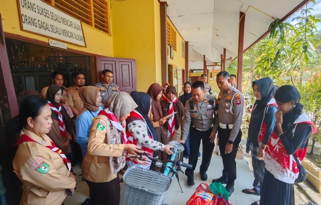 Kisah Caca Jalan Kaki 10 Km ke Sekolah, TRC PPA Kaltim Berikan Perhatian