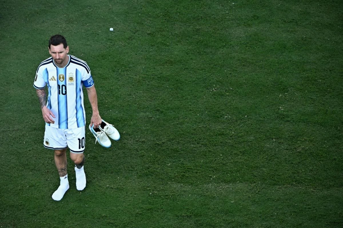 Lionel Messi Akhiri Perjalanan Bersama Timnas Argentina Usai 20 Tahun Membela Albiceleste