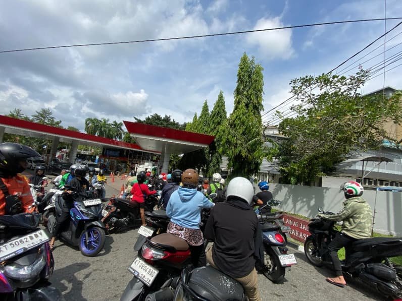 Antrean BBM di Samarinda Masih Panjang, DPRD Dorong Pemkot Perjuangkan Tambahan Kuota